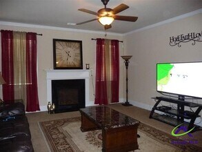 204 Baxter Dr in Kathleen, GA - Building Photo - Building Photo