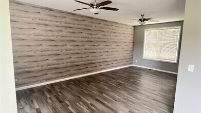 1208 Gemstone Pointe Dr in Walton, KY - Building Photo - Building Photo