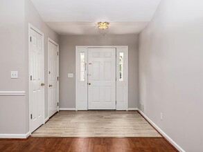 570 Olde Lauren Ct in Alpharetta, GA - Building Photo - Building Photo