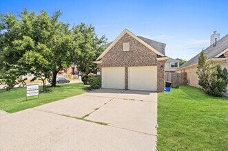 18907 Dural Dr in Houston, TX - Building Photo - Building Photo