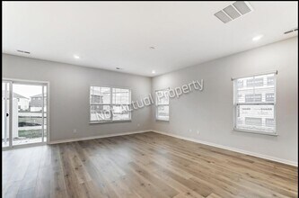 6345 Darby Plns St in Columbus, OH - Foto de edificio - Building Photo