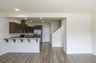 5763 Joynak St S in Salem, OR - Building Photo - Building Photo