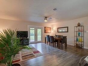 308 E Grady Dr in Austin, TX - Building Photo - Building Photo