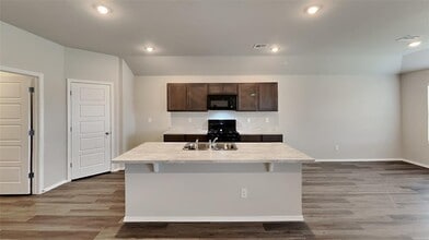 10009 SW 41st St in Mustang, OK - Building Photo - Building Photo