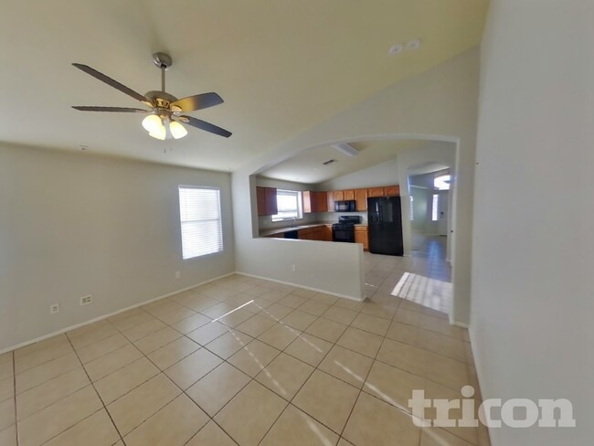 2111 S 160th Ln in Goodyear, AZ - Building Photo - Building Photo