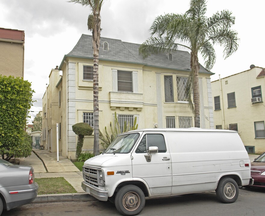 344 N Orange Grove Ave in Los Angeles, CA - Building Photo