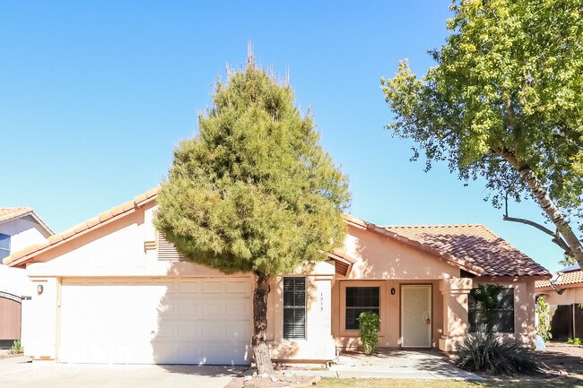 property at 1214 E Grovers Ave