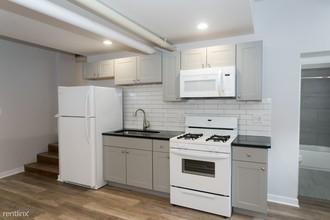 4828 W Addison St-Unit -Unit G in Chicago, IL - Building Photo - Building Photo