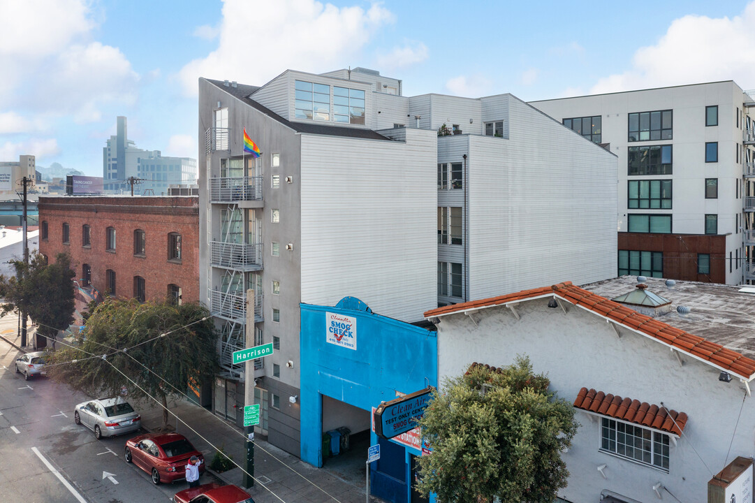 374 11th St in San Francisco, CA - Building Photo