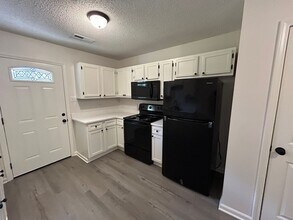 1156 S Washington Ave in Brownsville, TN - Building Photo - Building Photo