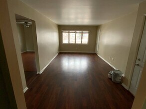 320 Center Ave, Unit 3 in Adell, WI - Building Photo - Building Photo