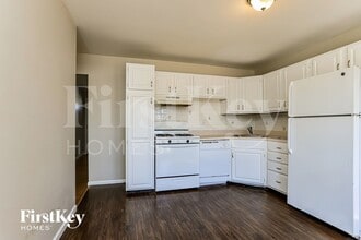 2170 Flight Dr in Florissant, MO - Building Photo - Building Photo