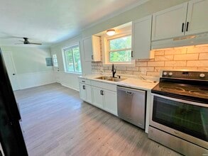 6905 Bradford Dr in Fort Wayne, IN - Building Photo - Building Photo