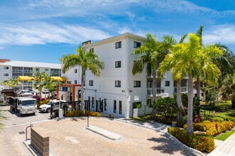 Edison Place in Miami, FL - Foto de edificio - Building Photo
