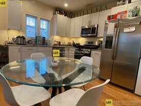 7 Griggs Pl in Boston, MA - Building Photo