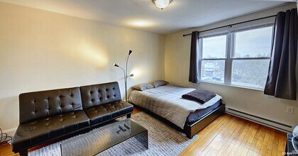 362 Highland Ave, Unit 2B in Somerville, MA - Foto de edificio - Building Photo