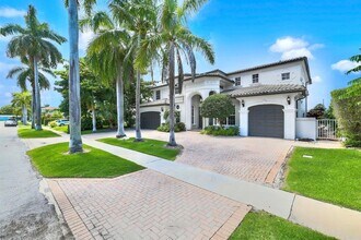 749 NE 71st St in Boca Raton, FL - Building Photo - Building Photo