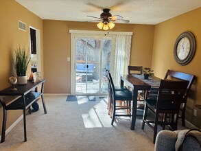 10747 Oakmont St in Overland Park, KS - Building Photo - Building Photo