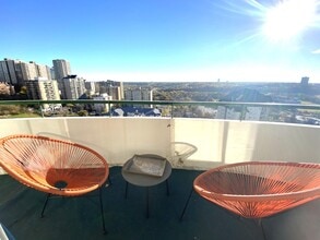 9725-9106 106 St in Edmonton, AB - Building Photo - Building Photo