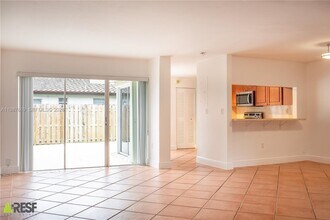 7523 SW 109th Ave in Miami, FL - Building Photo - Building Photo