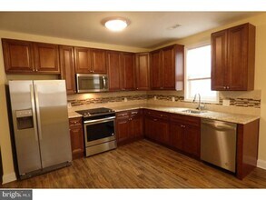 574 Haddon Ave in Collingswood, NJ - Building Photo - Building Photo