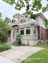 194 Campbell Ave in Windsor, ON - Building Photo