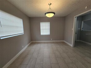 2216 Tanglewood Way in Brandon, FL - Building Photo - Building Photo