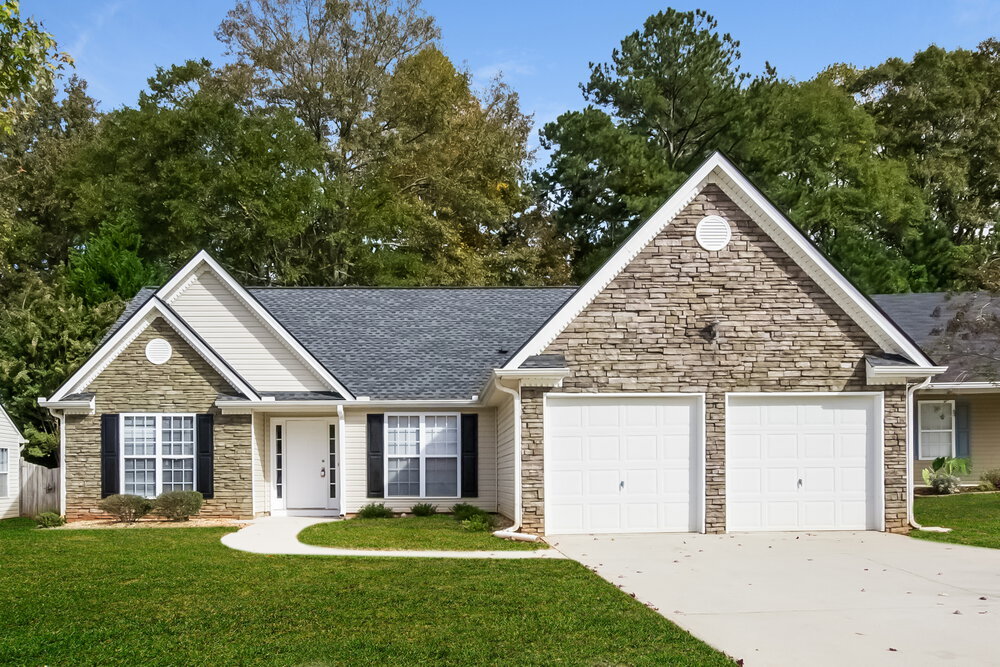 127 Berkley Dr in Villa Rica, GA - Foto de edificio