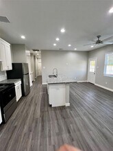 9811 Leath St in Houston, TX - Building Photo - Building Photo