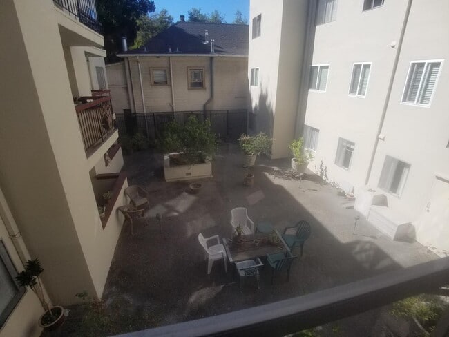 155 Pearl St in Oakland, CA - Building Photo - Building Photo