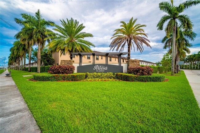 705 SE 13th Street Cir in Homestead, FL - Building Photo - Building Photo