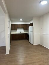 Manitou Lake Apartments in Lake Orion, MI - Foto de edificio - Building Photo