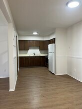 Manitou Lake Apartments in Lake Orion, MI - Building Photo - Building Photo