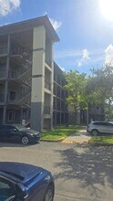 2801 Riverside Dr in Coral Springs, FL - Foto de edificio - Building Photo