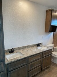 2424 Duntov Dr photo'