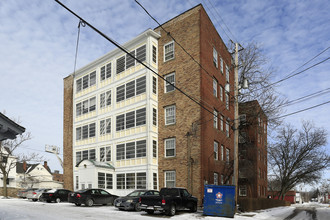 Colonial Apartments in Elyria, OH - Building Photo - Building Photo