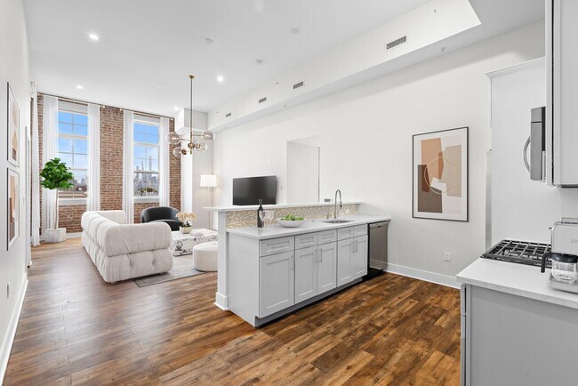 6200 Hudson Ave in West New York, NJ - Building Photo - Building Photo