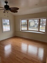 49 Manor Rd in Valley Stream, NY - Building Photo