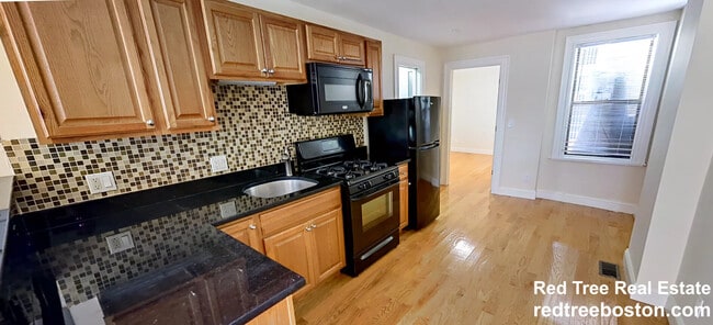61 Joy St, Unit 3
