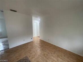 5413-5427-5427 Third Ave in Ft. Myers, FL - Building Photo - Building Photo