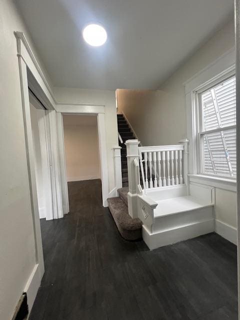property at 941 W 8th St