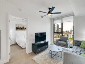 817 N 6th St, Unit SI ID1047102P in Phoenix, AZ - Building Photo