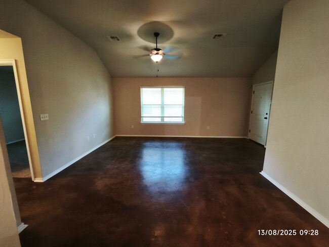 5710 Clearwater Dr in Oklahoma City, OK - Building Photo - Building Photo