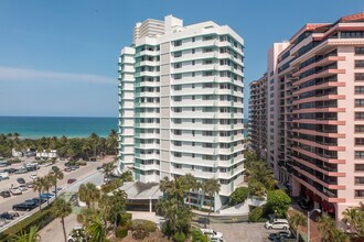 Imperial House in Miami Beach, FL - Foto de edificio - Building Photo