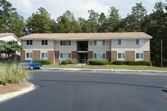 Augusta Manor Apartments in Augusta, GA - Building Photo - Building Photo