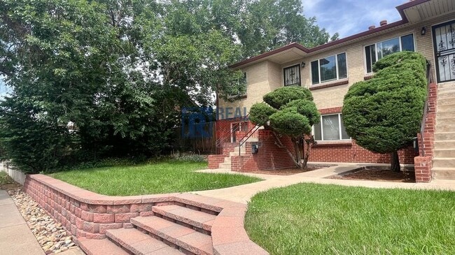 2318 S Cherokee St in Denver, CO - Building Photo - Building Photo