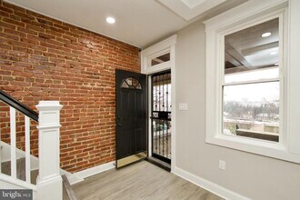2208 Mt Royal Terrace in Baltimore, MD - Building Photo - Building Photo