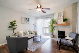 14602 E 2nd Ave in Aurora, CO - Building Photo