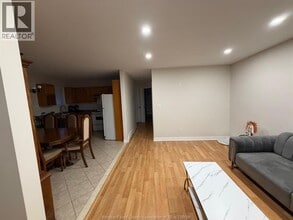 750 Cabana Road E in Windsor, ON - Building Photo - Building Photo