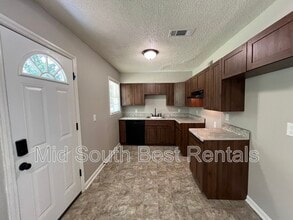 3757 Alma Dr in Memphis, TN - Building Photo - Building Photo